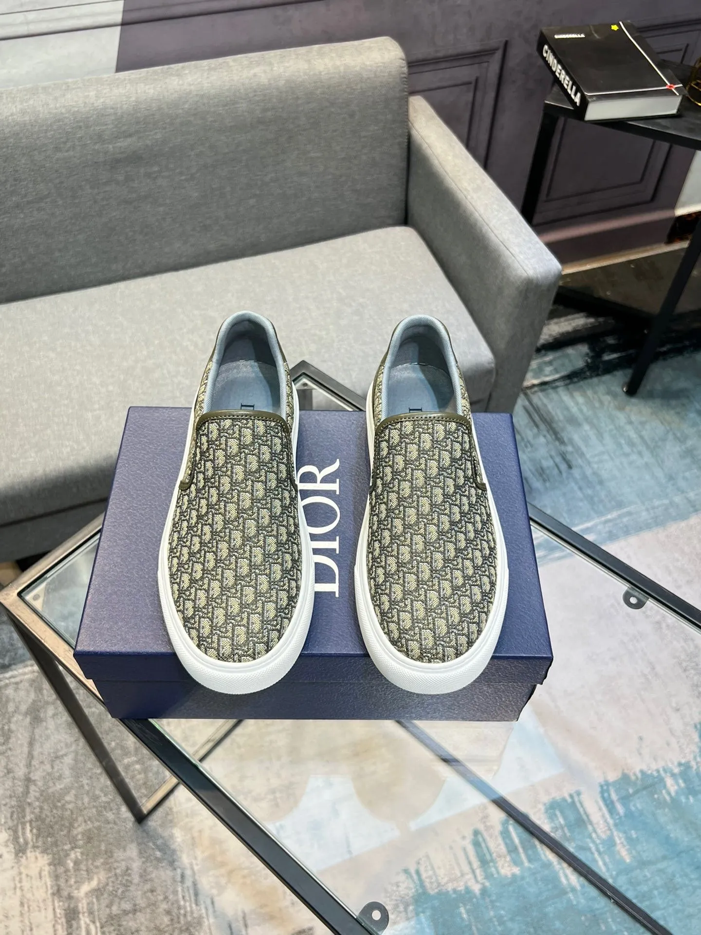 Men's shoes 💰380 The latest DiOr shipment, using imported top-grade jacquard fabric with cowhide design 👍 Breathable mesh lining, comfortable to wear, lightweight, original last mold, official website 1:1, private mold outsole, non-slip, color, multiple colors available, code number 38 to 44 (45 can be ordered)